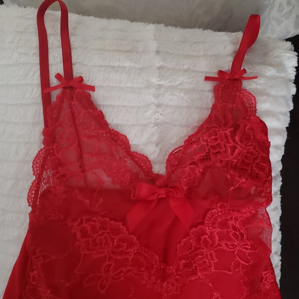 Red Lingerie - Picture 3 of 5